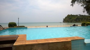 This is our beach and swimmingpool in Ko Lanta